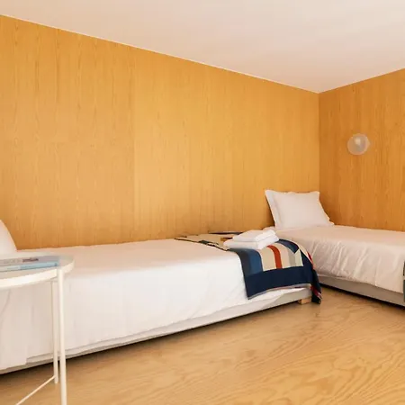 Homestay Casa D Avo Dalina - Quartos Costa de Lavos